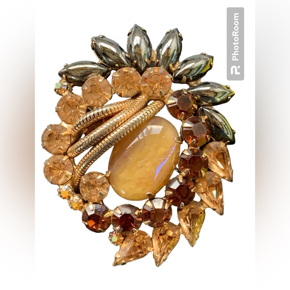 Vintage Unsigned Saphiret Rhinestone Regency Brooch